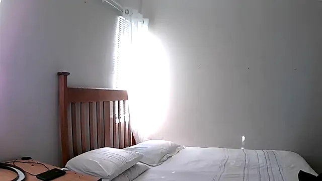 Snapshot of Miahotmilf chatting on February 2025 04:00:02 PM Miahotmilf online show from February 2025 04:00:02 PM