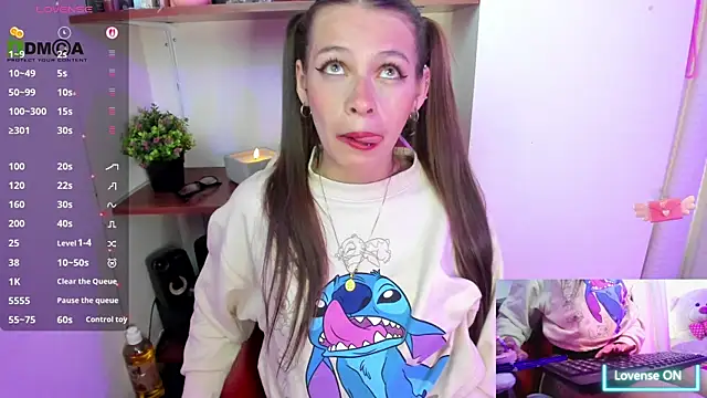 Snapshot of sweetlittlelisa chatting on November 2025 10:20:02 PM sweetlittlelisa online show from November 2025 10:20:02 PM