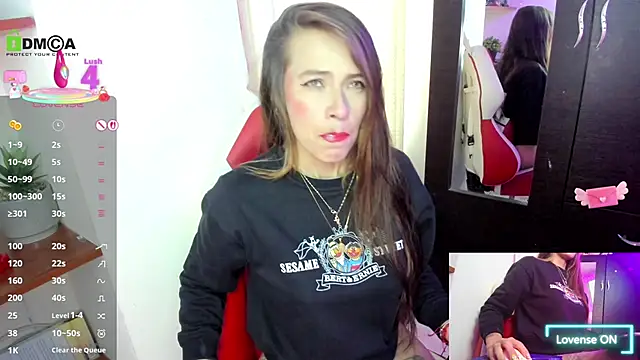 Snapshot of sweetlittlelisa chatting on November 2025 10:04:02 PM sweetlittlelisa online show from November 2025 10:04:02 PM