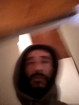 weedmanhot28 online show from December 2025 01:40:01 PM