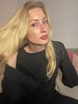 belle98 online show from December 2025 02:46:02 PM