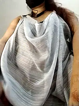 Snapshot of Tishani chatting on October 2025 12:19:02 PM Tishani online show from October 2025 12:19:02 PM