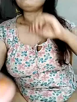 Snapshot of Tishani chatting on November 2025 12:54:02 AM Tishani online show from November 2025 12:54:02 AM