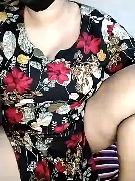 Snapshot of Tishani chatting on November 2025 06:56:02 PM Tishani online show from November 2025 06:56:02 PM