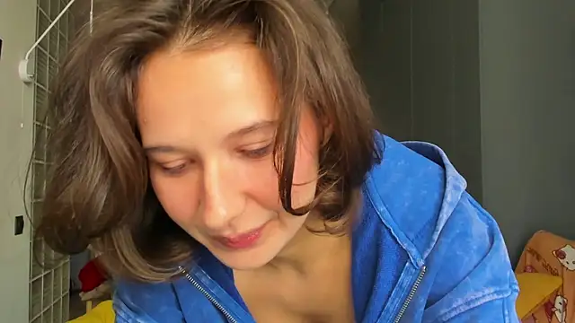 Lilith lutherlow online show from November 2025 12:04:02 PM