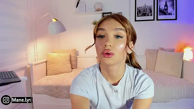 Snapshot of manely1 chatting on November 2025 01:37:01 AM manely1 online show from November 2025 01:37:01 AM