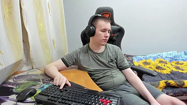 Snapshot of iliaskrislove chatting on October 2025 10:20:02 PM iliaskrislove online show from October 2025 10:20:02 PM