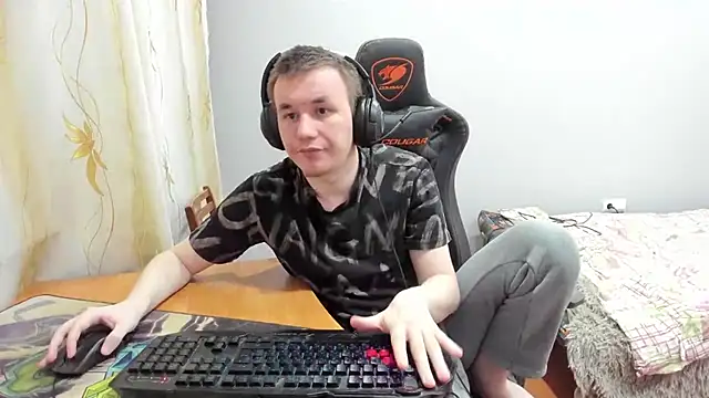 Snapshot of iliaskrislove chatting on November 2025 06:40:02 PM iliaskrislove online show from November 2025 06:40:02 PM