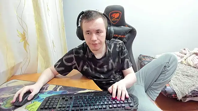 Snapshot of iliaskrislove chatting on November 2025 12:50:02 PM iliaskrislove online show from November 2025 12:50:02 PM