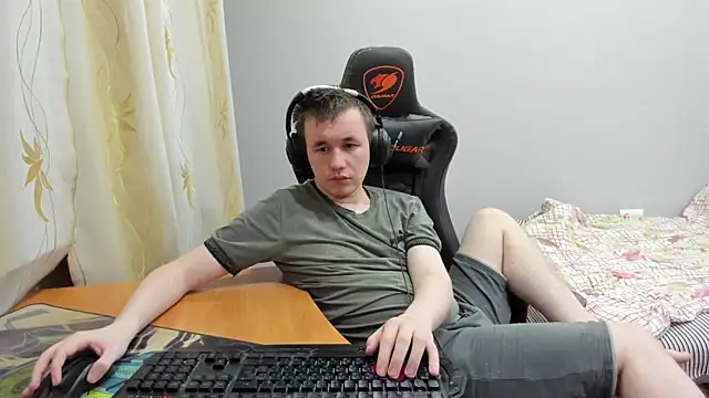 Snapshot of iliaskrislove chatting on November 2025 02:43:02 PM iliaskrislove online show from November 2025 02:43:02 PM