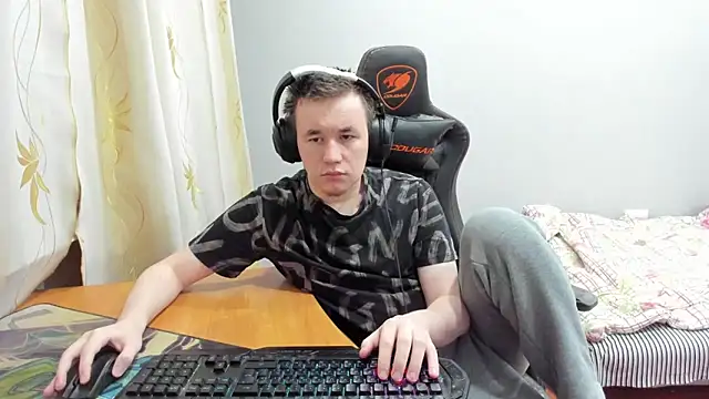 Snapshot of iliaskrislove chatting on November 2025 01:06:01 AM iliaskrislove online show from November 2025 01:06:01 AM