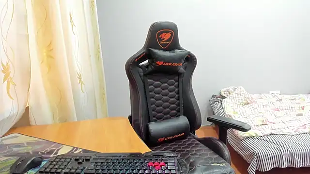 Snapshot of iliaskrislove chatting on November 2025 07:51:02 AM iliaskrislove online show from November 2025 07:51:02 AM