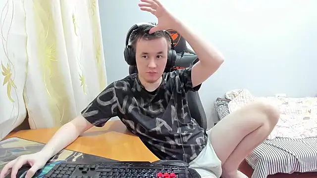 Snapshot of iliaskrislove chatting on November 2025 07:57:01 PM iliaskrislove online show from November 2025 07:57:01 PM