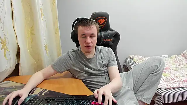 Snapshot of iliaskrislove chatting on November 2025 02:28:02 PM iliaskrislove online show from November 2025 02:28:02 PM