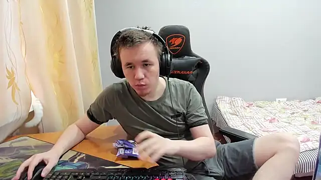 Snapshot of iliaskrislove chatting on December 2025 05:39:02 AM iliaskrislove online show from December 2025 05:39:02 AM