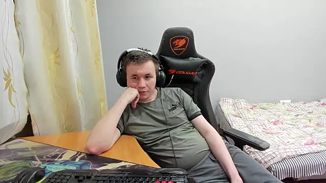 Snapshot of iliaskrislove chatting on December 2025 05:43:02 PM iliaskrislove online show from December 2025 05:43:02 PM