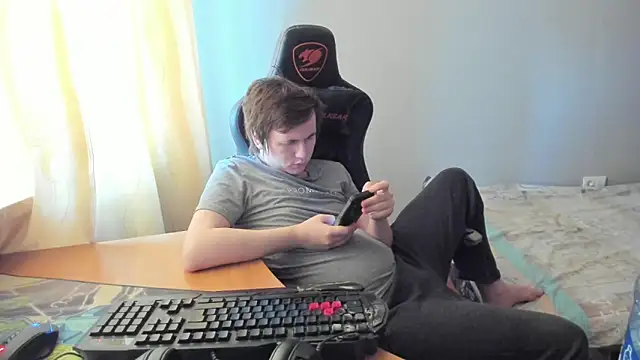 iliaskrislove online show from March 2026 04:28:02 AM