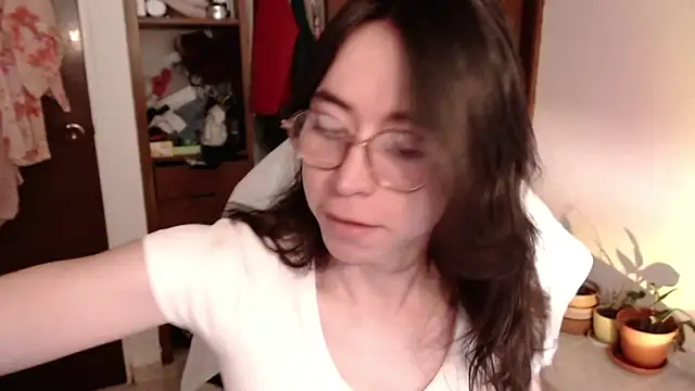 Snapshot of emily_pearl_ chatting on October 2025 08:40:01 PM emily pearl online show from October 2025 08:40:01 PM