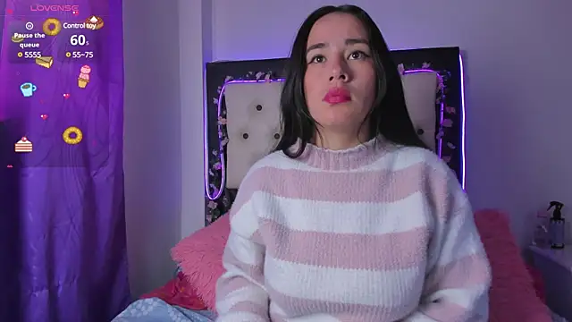 Veeronica Smith online show from February 2025 01:11:02 PM