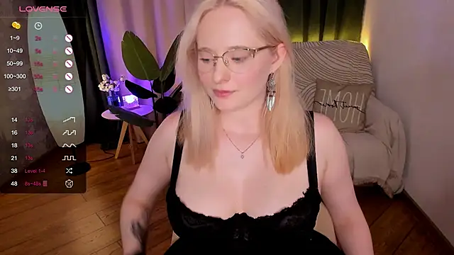 Aemilia  online show from February 2025 12:10:02 PM