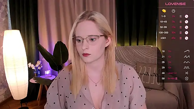 Aemilia  online show from March 2025 08:45:01 AM