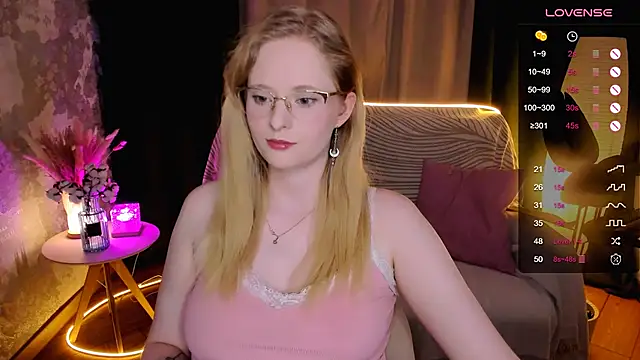 Aemilia  online show from October 2025 06:14:02 AM