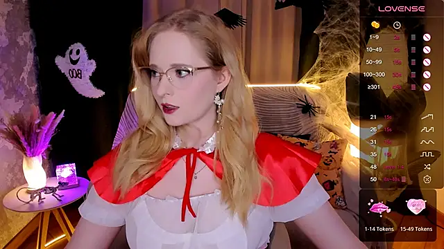 Aemilia  online show from October 2025 08:33:01 AM