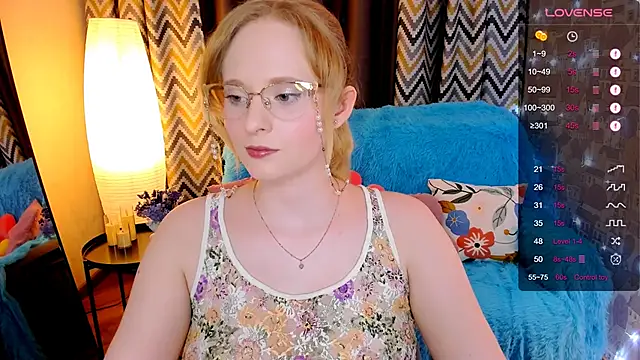 Aemilia  online show from November 2025 08:38:01 AM