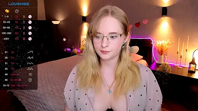 Snapshot of Aemilia_ chatting on February 2026 08:44:01 AM Aemilia online show from February 2026 08:44:01 AM