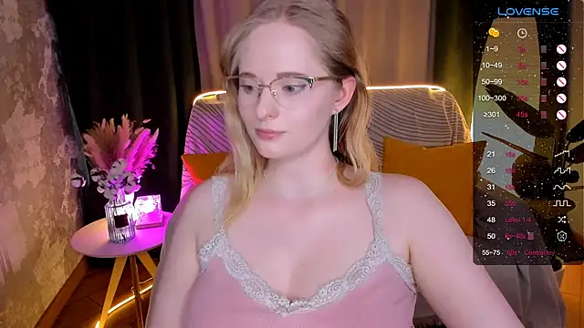 Snapshot of Aemilia_ chatting on February 2026 07:51:01 AM Aemilia online show from February 2026 07:51:01 AM