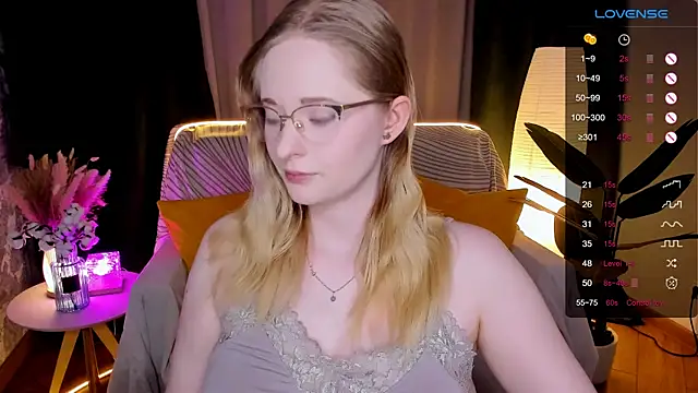 Snapshot of Aemilia_ chatting on February 2026 08:27:02 AM Aemilia online show from February 2026 08:27:02 AM