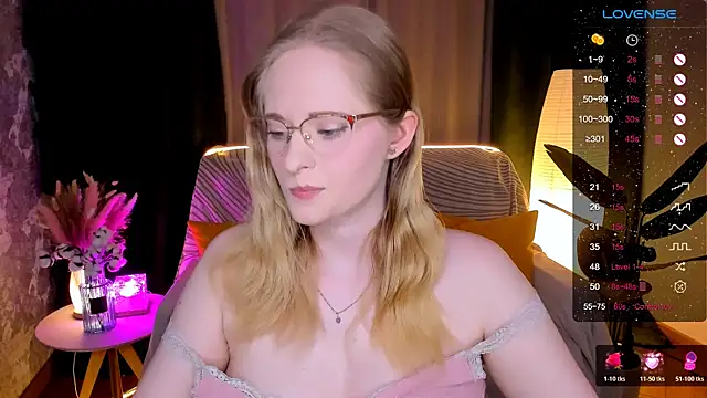 Snapshot of Aemilia_ chatting on February 2026 06:24:01 AM Aemilia online show from February 2026 06:24:01 AM