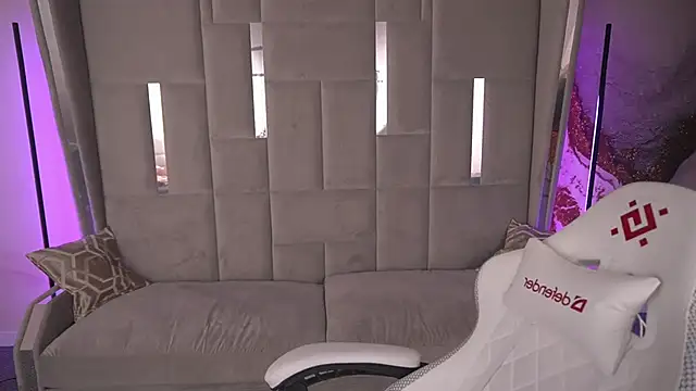 CozyMell online show from March 2025 10:49:02 AM