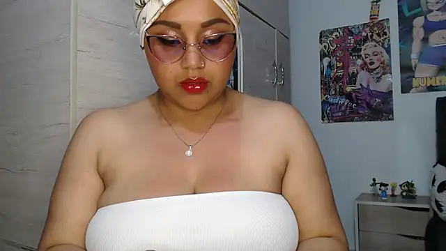 Snapshot of SWEETT_CORY chatting on October 2025 01:38:01 AM SWEETT CORY online show from October 2025 01:38:01 AM