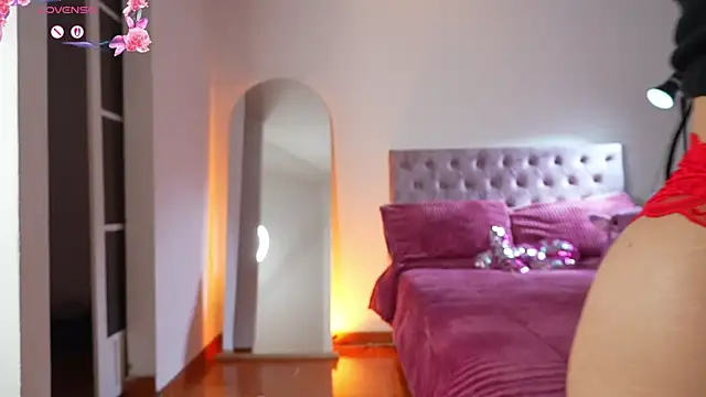 Snapshot of samantha_evans2 chatting on November 2025 12:00:02 AM samantha evans2 online show from November 2025 12:00:02 AM