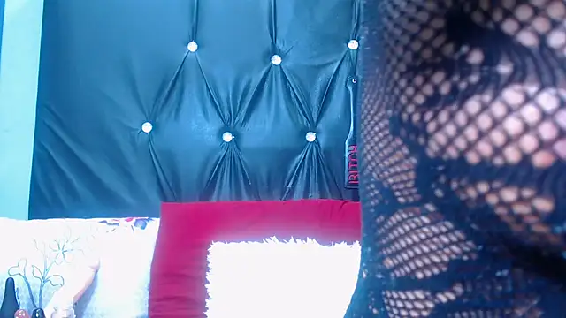 spicydiver38 online show from November 2025 06:41:02 PM