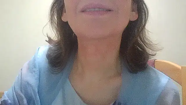 HollyJewel online show from November 2025 04:17:01 PM