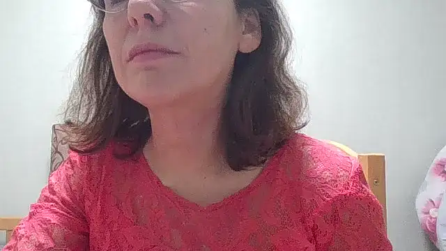 HollyJewel online show from December 2025 06:23:01 PM