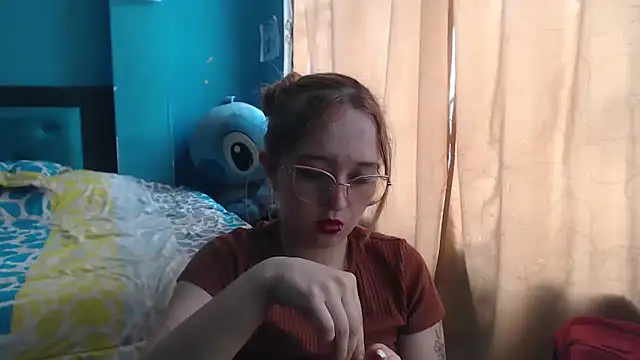 Liaroberts1 online show from January 2025 06:18:01 PM