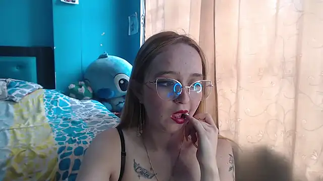 Liaroberts1 online show from January 2025 06:10:02 PM