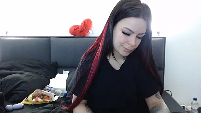BoeseMoni1998 online show from May 2026 05:03:02 AM