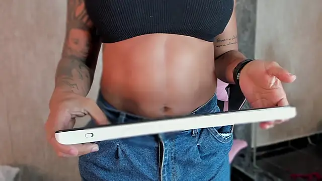 Cleopatra Fit online show from March 2025 11:49:02 AM