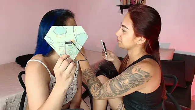 Snapshot of Jules_n_Gia chatting on March 2025 03:23:02 AM Jules n Gia online show from March 2025 03:23:02 AM