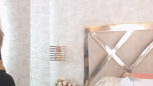 Snapshot of JoannaStanford chatting on December 2024 08:47:02 PM JoannaStanford online show from December 2024 08:47:02 PM