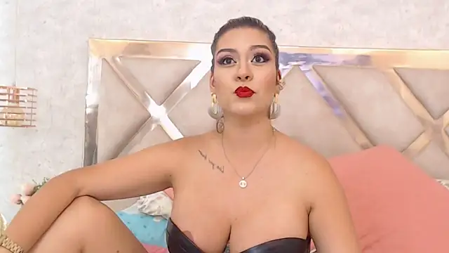 Snapshot of JoannaStanford chatting on January 2025 09:25:02 PM JoannaStanford online show from January 2025 09:25:02 PM