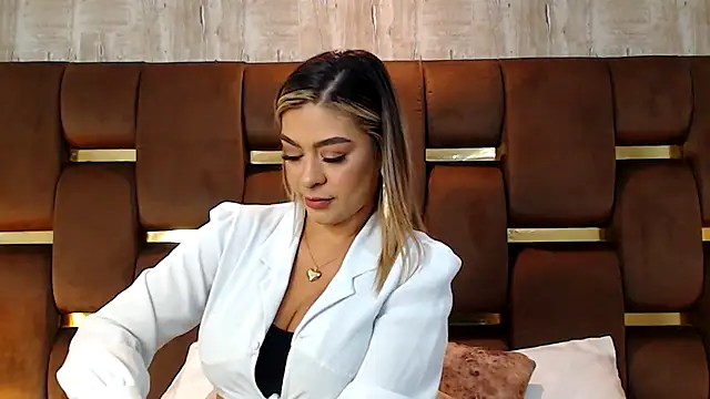 Snapshot of JoannaStanford chatting on September 2025 07:37:02 PM JoannaStanford online show from September 2025 07:37:02 PM