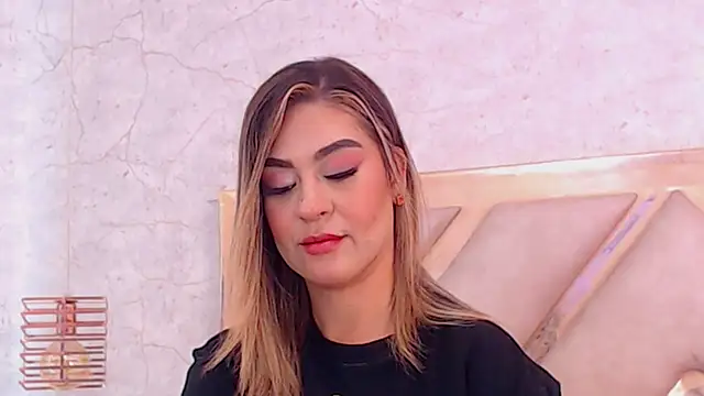 Snapshot of JoannaStanford chatting on November 2025 08:02:01 PM JoannaStanford online show from November 2025 08:02:01 PM