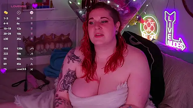 opalreigning online show from October 2025 10:46:02 AM