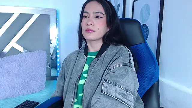 Snapshot of ZaraDames_ chatting on January 2025 03:54:02 AM ZaraDames  online show from January 2025 03:54:02 AM