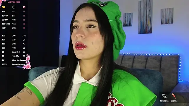 Snapshot of ZaraDames_ chatting on November 2025 01:59:02 AM ZaraDames online show from November 2025 01:59:02 AM